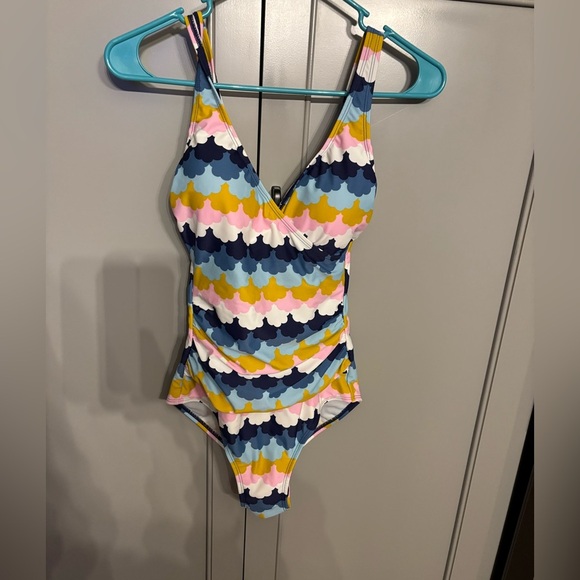 Boden Ruched Sides Scalloped Print One Piece Swimsuit Size 4 Women’s - Picture 1 of 7